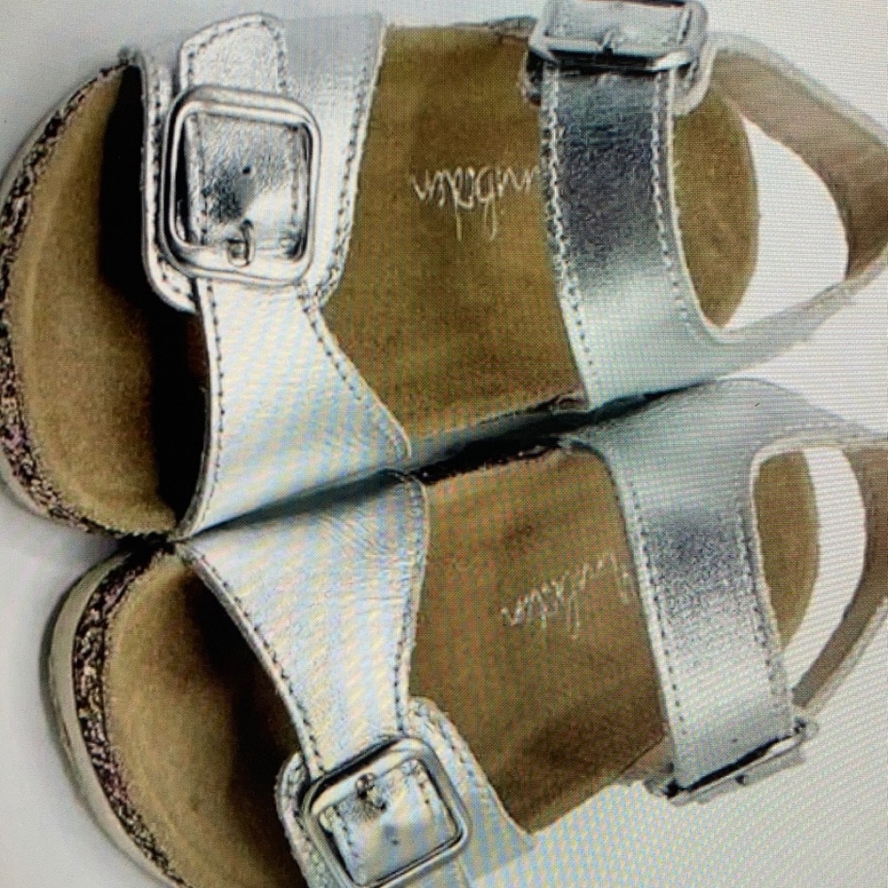 Photos for details girls style floral shoes